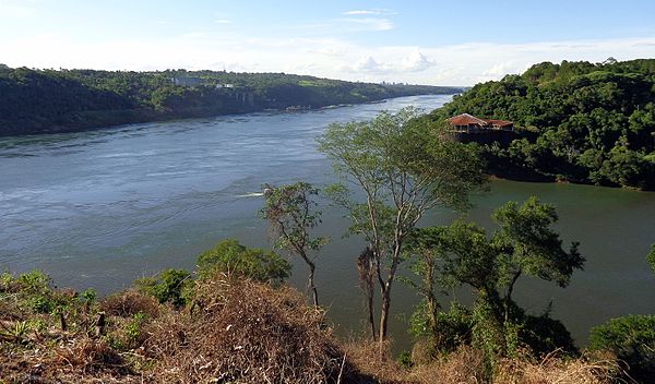 The confluence of the Iguazú and Paraná rivers is the tripoint between Brazil, Paraguay and Argentina.
