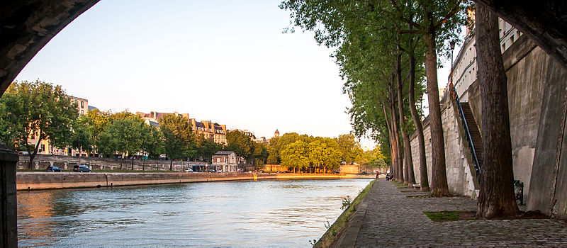 File:Quai de Seine soleil couchant, Paris mai 2014.jpg