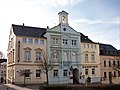 Ehemaliges Rathaus (heute Hotel) in halboffener Bebauung