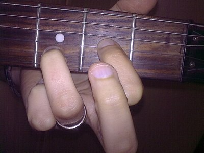 Re sus2 accordo chitarra Dsus2 guitar chord fingering.jpg