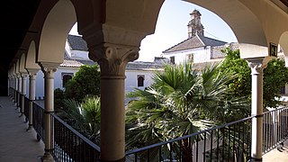 Claustro conventual. Vista desde galería superior.