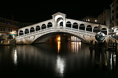 Come arrivare a Ponte Di Rialto con i mezzi pubblici - Informazioni sul luogo