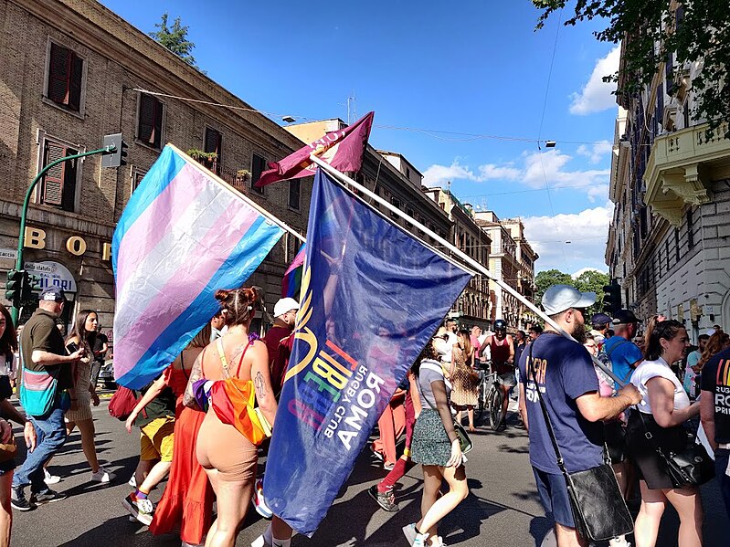 File:Roma Pride 2022 13.jpg