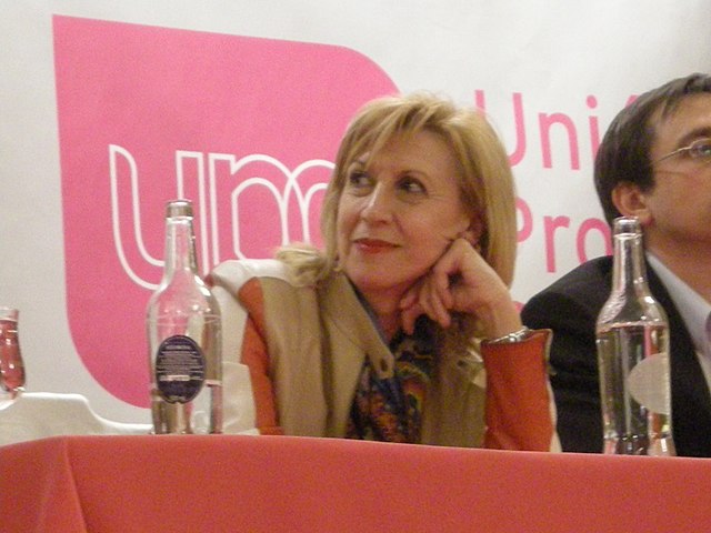 Rosa Díez at a party meeting