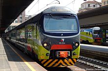 Un treno TSR della linea S4 in partenza dalla stazione di Milano Cadorna per Camnago