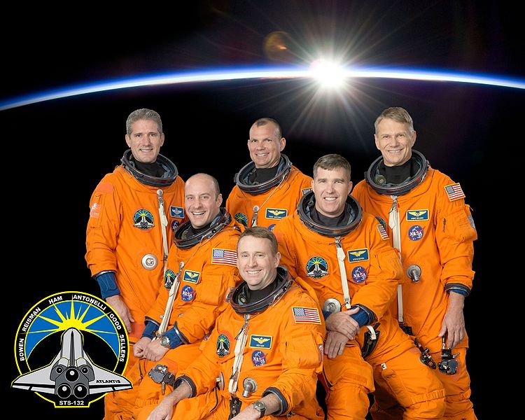 File:STS-132 Official Crew Photo.jpg