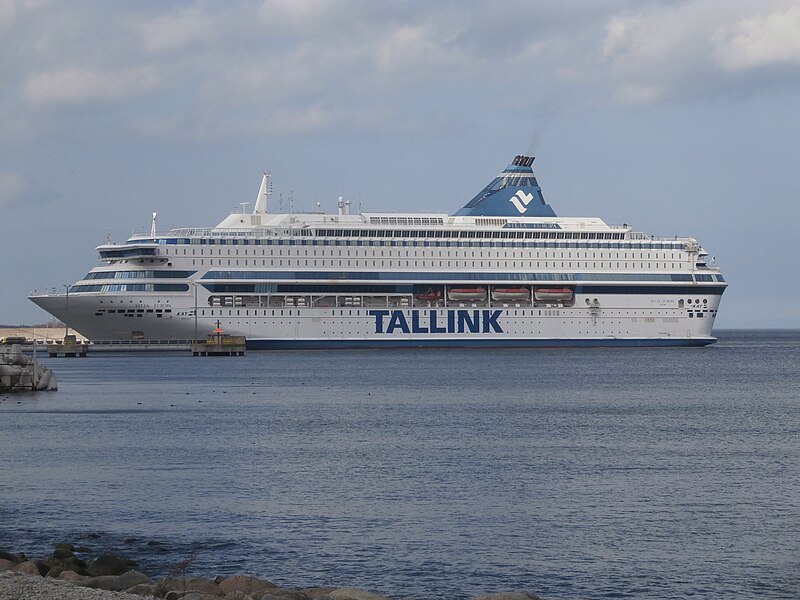 File:Silja Europa departing Port of Tallinn Tallinn 8 April 2016.JPG