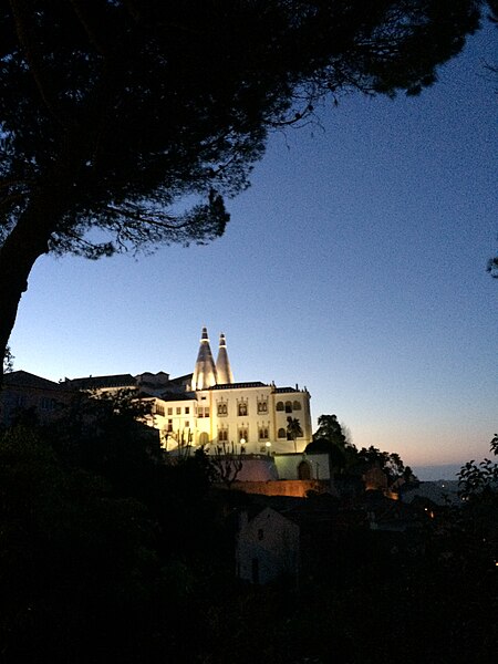 File:Sintra (25817572675).jpg