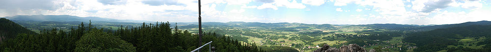 Widok na Trzcińsko ze szczytu Sokolika