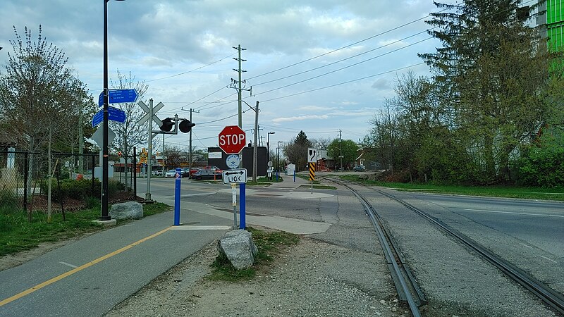 File:Spur Line Trail looking south at Union Street May 2021.jpg