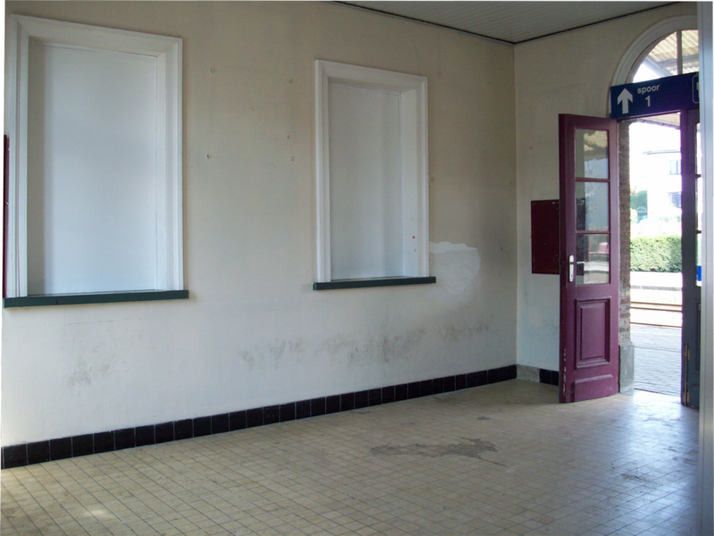 Fichier:Station Anzegem - Foto 3 (2010).png