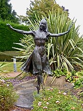 Statue of Margot Fonteyn Statue of Margot Fonteyn, Reigate, Surrey.jpg