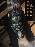 Tatouage réaliste noir et gris