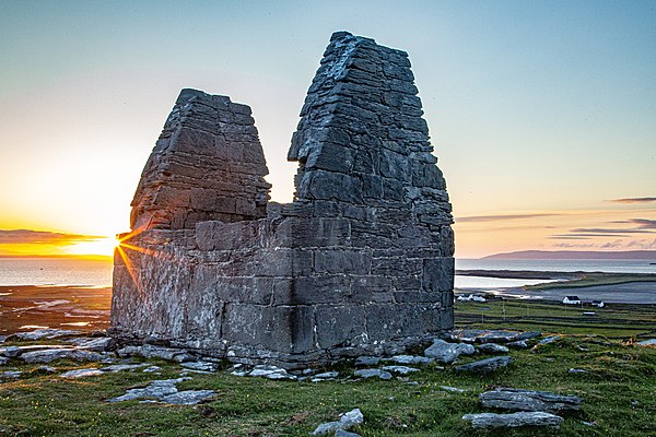 After arriving in Ireland, teams traveled to Teampall Bheanáin on Inishmore in the Aran Islands.