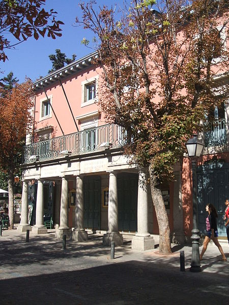 File:Teatro Real Coliseo Carlos III - Fachada Principal - 3.jpg