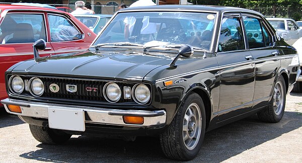 Toyota Carina 1600GT 4-door sedan (TA12)