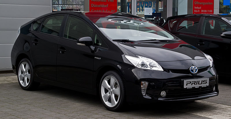 File:Toyota Prius Life (III, Facelift) – Frontansicht, 11. Februar 2013, Düsseldorf.jpg