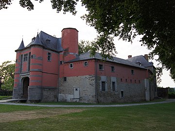 Le châtelet du château médiéval (XVIe siècle)[9].