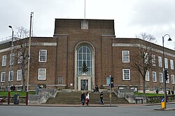 Tunbridge Wells Town Hall - geograph.org.uk - 4853245.jpg