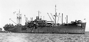 USS Crockett (APA-148) di jangkar, circa dalam 1945.jpg