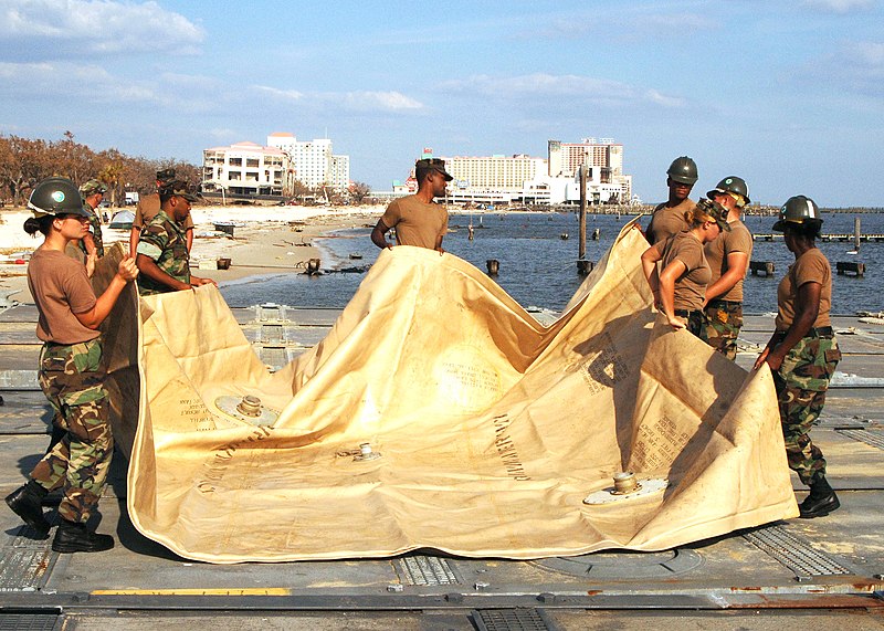 File:US Navy 050906-N-4374S-011 U.S. Navy Seabees assigned to Amphibious Construction Battalion Two (ACB-2), construct a fuel bladder on the beach of Biloxi, Miss., in support of Hurricane Katrina relief efforts.jpg