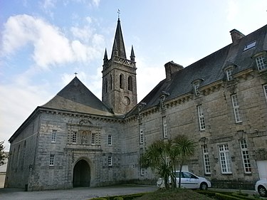 The exterior of Valognes Abbey, now the Hopital de Valognes. Valognes - Hopital, chapelle.JPG