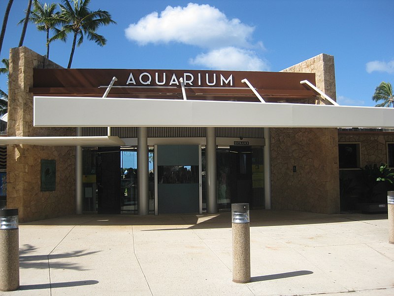 File:Waikiki Aquarium entrance.JPG