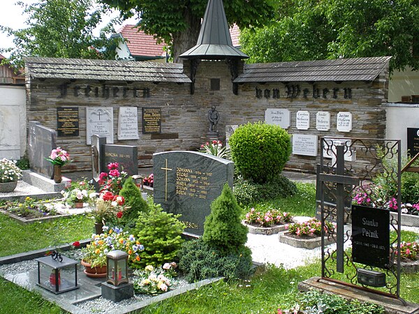 Webern family grave at the cemetery in Schwabegg, on a meander spur of the Drava