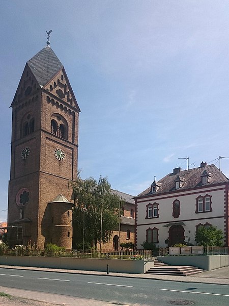 File:Weilbach (Flörsheim) Kirche 2017.jpg