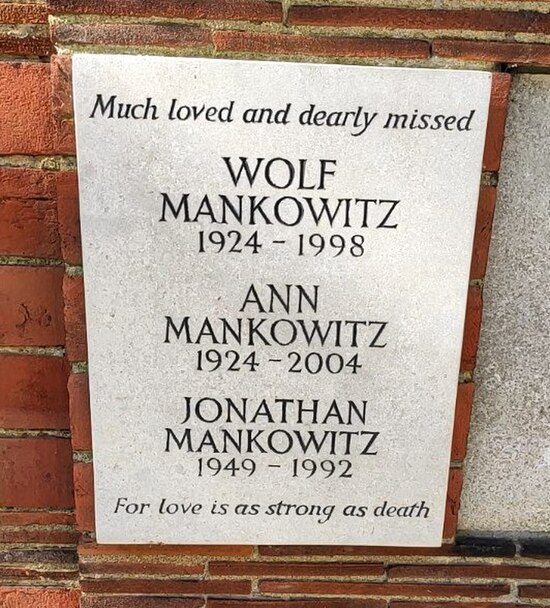 Commemorative plaque dedicated to Mankowitz at Golders Green Crematorium