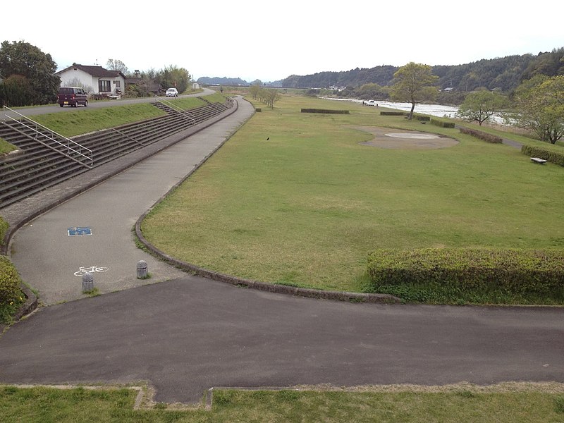 File:球磨川サイクリングロード・明廿橋 Cycling Road of Kuma River, Meihata Bridge - panoramio.jpg