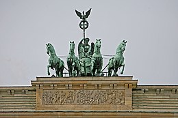 00 2486 Quadriga - Brandenburger Tor (Berlin).jpg