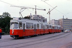 Präsentation der ersten Triebwagen auf dem Karlsplatz, 22. September 1979