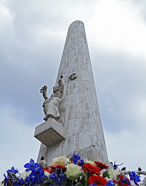 File:15 dam nationaal monument - WLM 2011 - drobm.jpg