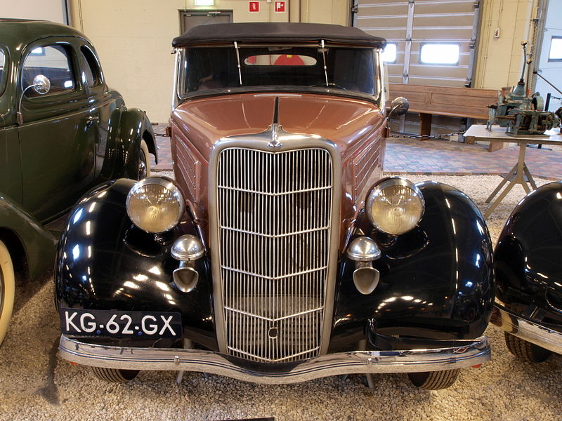 File:1935 Ford 710 Roadster pic11.JPG