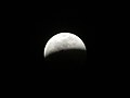 Eclipse parcial, una hora antes de la totalidad en Denver, Estados Unidos, 4:12 UTC (21:12 hora local)