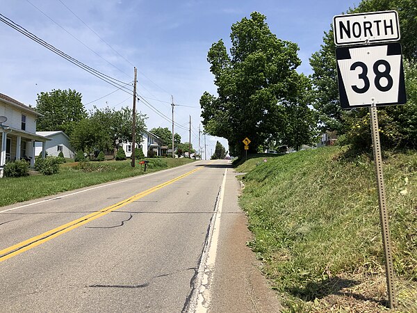 PA 38 northbound past PA 208 in Mariasville