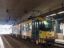 La gare est connectée au réseau de la STIB (transports publics de Bruxelles), avec des arrêts de bus, de tram (illustration) et de métro.