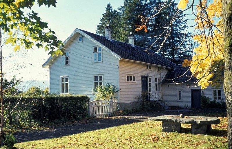 File:87173 Etne prestegård fra RA.jpg