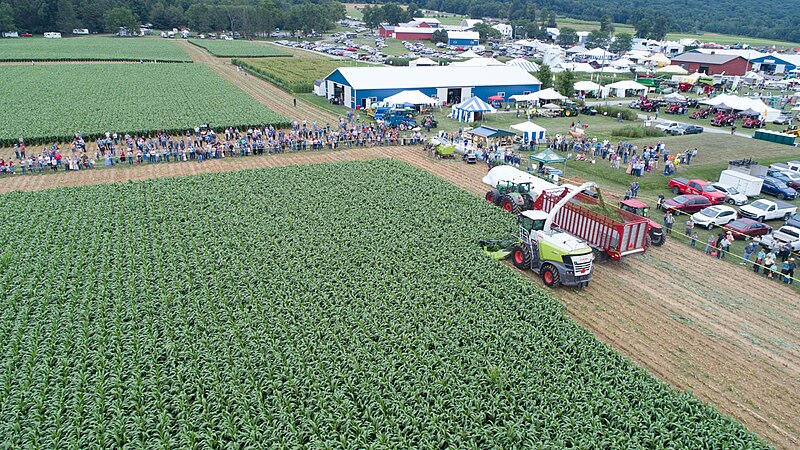 File:APD machinery demo.jpg