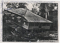 Relocating a house from St Johns Wood to Ashgrove, 1934