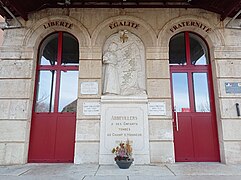 L'entrée de la mairie.