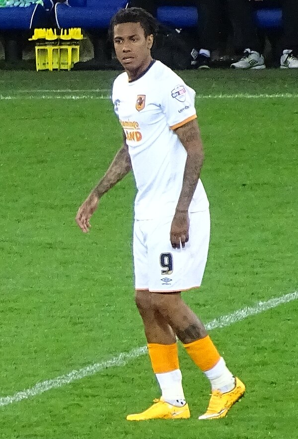 Hernandez playing for Hull City in 2015.