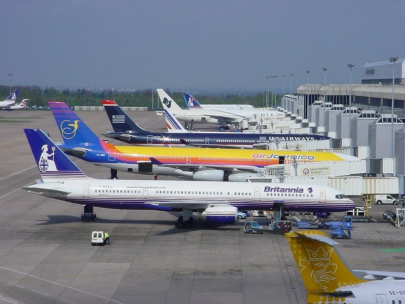 File:Airport, Ramp JP271096.jpg