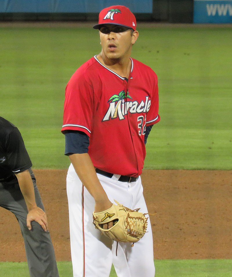 Detroit Tigers add solid left-handed relief pitcher Andrew Vasquez from  Phillies