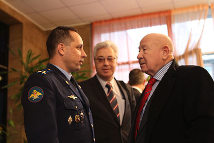 Alexei Leonov (right) shares a moment with Anton Shkaplerov (left) in October 2011.