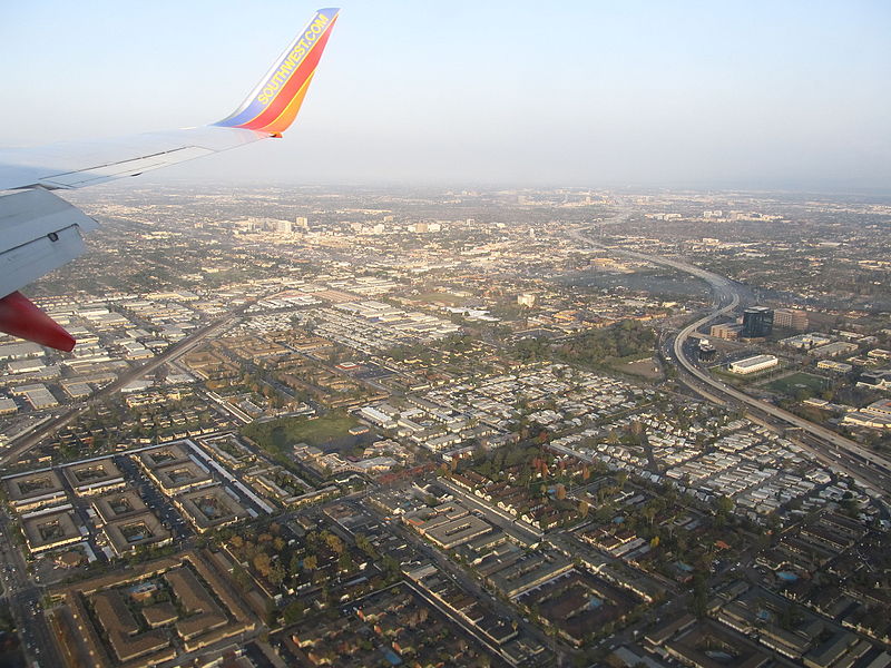 File:Approaching John Wayne International Airport, Orange County, California (6575815359).jpg