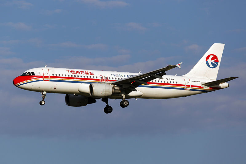 File:B-2219 - China Eastern Airlines - Airbus A320-214 - PEK (15090788401).jpg