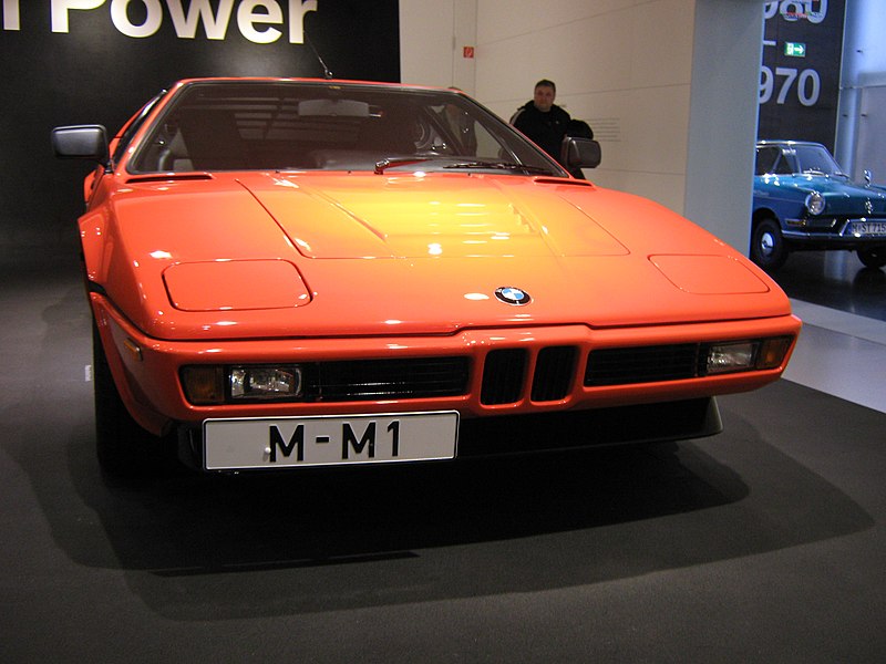 800px-BMWM-M1.jpg