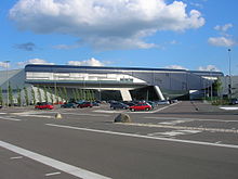 Photographie couleur d'un bâtiment administratif.